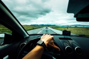 Soluția minune care ar putea reduce accidentele pe străzile din România. Limitarea vitezei la mașini, printre opțiuni